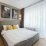 Majestic Downtown Apartment