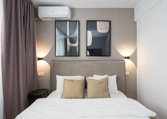 Majestic Downtown Apartment